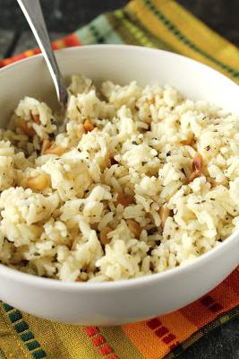 Kā pagatavot rīsus daudzveidīgā veidā, lai padarītu to gardu?